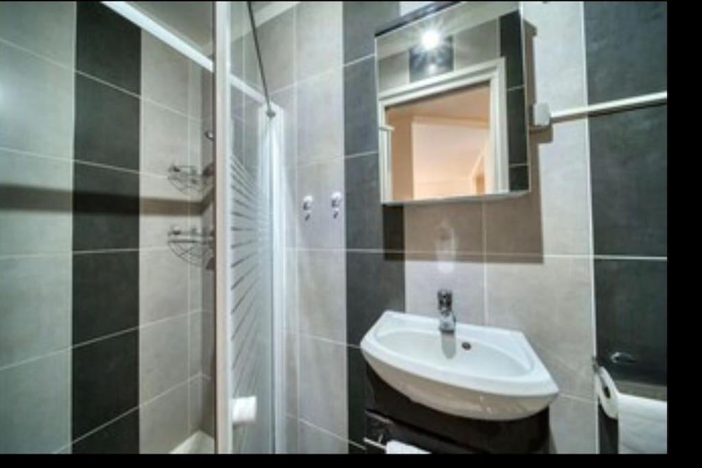 דירות Bel Apt Centre Menton Centre Proche Casino מראה חיצוני תמונה